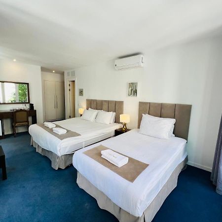 Casa Navid Hotel มาดริด ภายนอก รูปภาพ